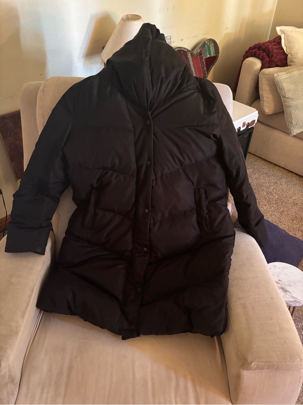 Women's Puffer Coat/Parka with Hood. Black